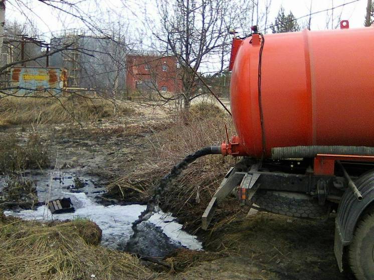 В Нижнем Новгороде у "черных ассенизаторов" отберут машины