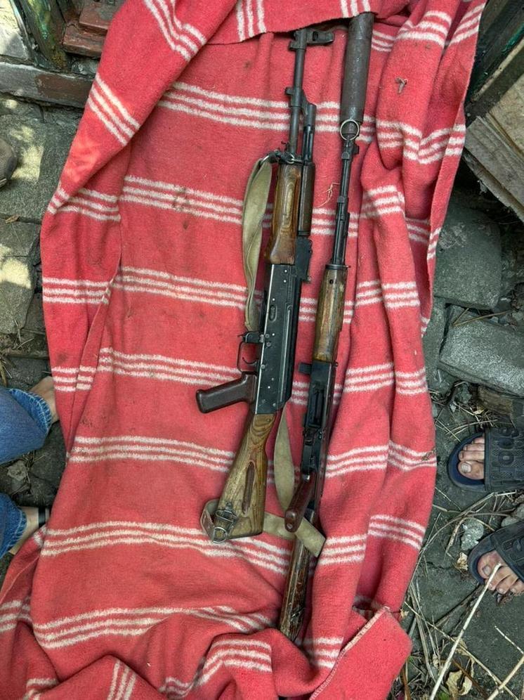 В Донецке у мужчины изъяли автоматы