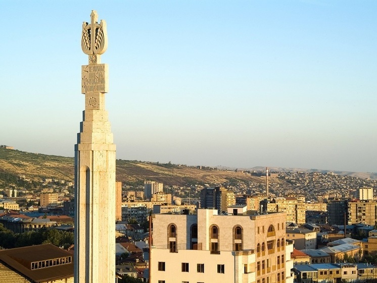 Российский релокант загадил съемную квартиру в Ереване и пожаловался на ее хозяйку в полицию