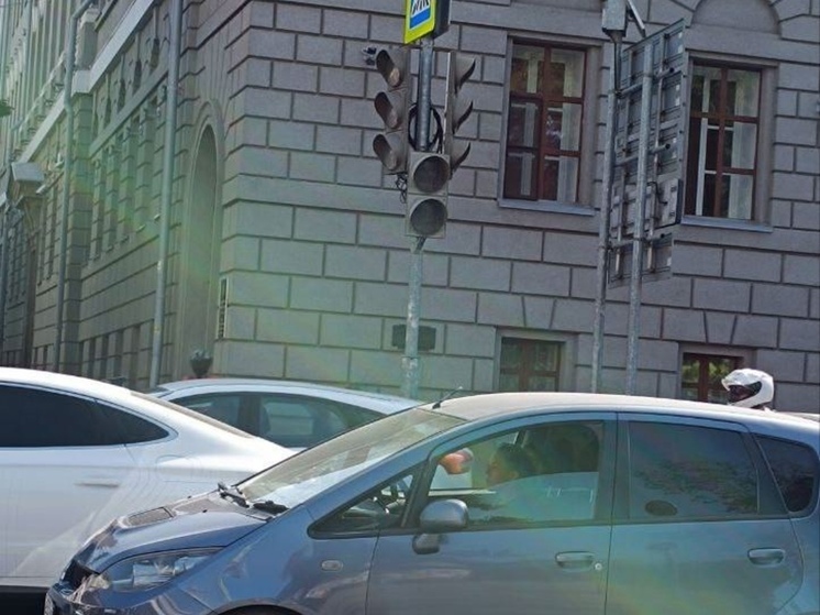 В центре Ростова образовался затор из-за неработающих светофоров