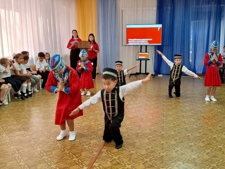В Калмыкии в «Движение первых» вступают с самых юных лет
