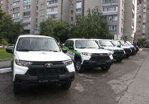 Медицинские организации края получили 12 новых автомобилей службы неотложной помощи. Ключи от автомобилей марки Lada 2123 вручил главврачам министр здравоохранения Алтайского края Дмитрий Попов.