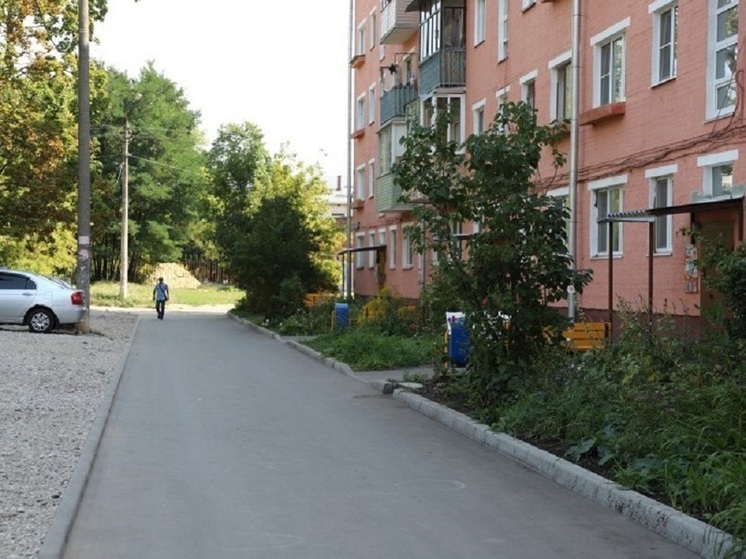 В Туле проводят приемку благоустроенных дворов