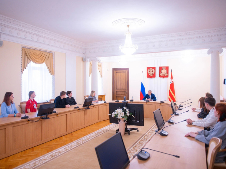 Василий Анохин поздравил смолян с яркими и успешными выступлениями на Всероссийском фестивале "Студенческая весна" в Саратове и Ставрополе