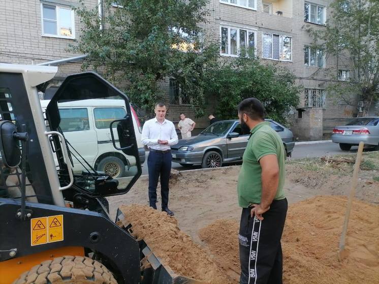 Завершается благоустройство двора дома в Чите, где взорвался газ
