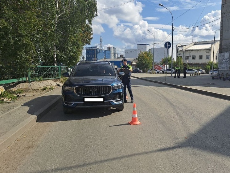 14-летний подросток попал под автомобиль Geely в Екатеринбурге