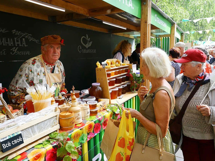 Новгородцы могли и продегустировать, и купить продукцию