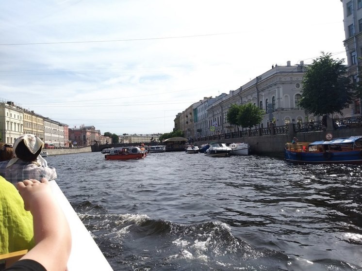 Обливали водой прохожих: в Петербурге на гидроциклистов завели уголовное дело