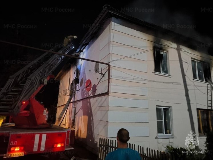 В Тульской области 15 человек эвакуировали из дома из-за пожара