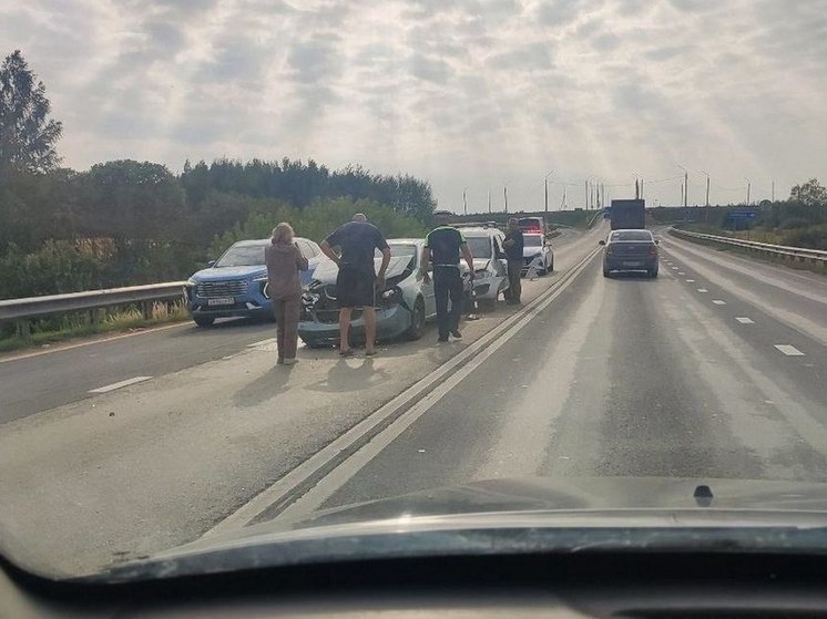 Массовая авария случилась на Калужском шоссе под Тулой