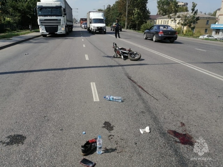 В Орле на Карачевском шоссе произошла серьезная авария с участием мотоциклиста