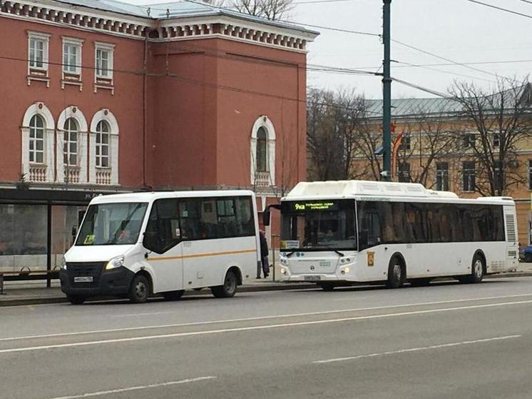 Пять воронежских маршруток не продлят до желаемых горожанами остановок