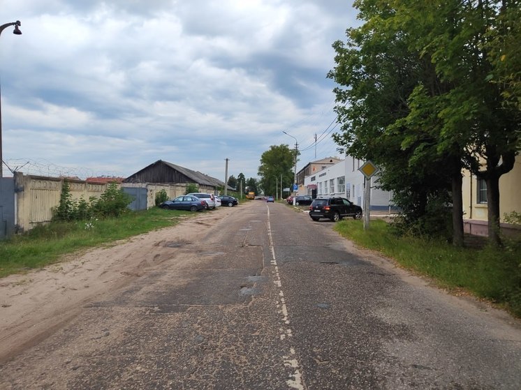 В Твери водитель тронулся и сбил человека, а после скрылся с места ДТП