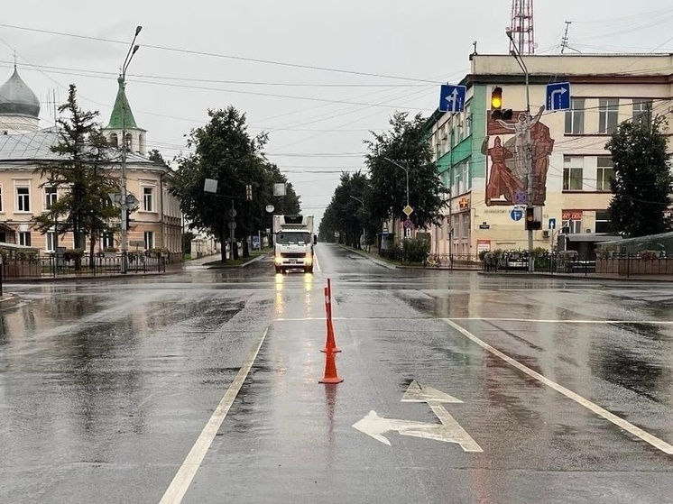 В Великом Новгороде водитель сбил велосипедиста на перекрестке