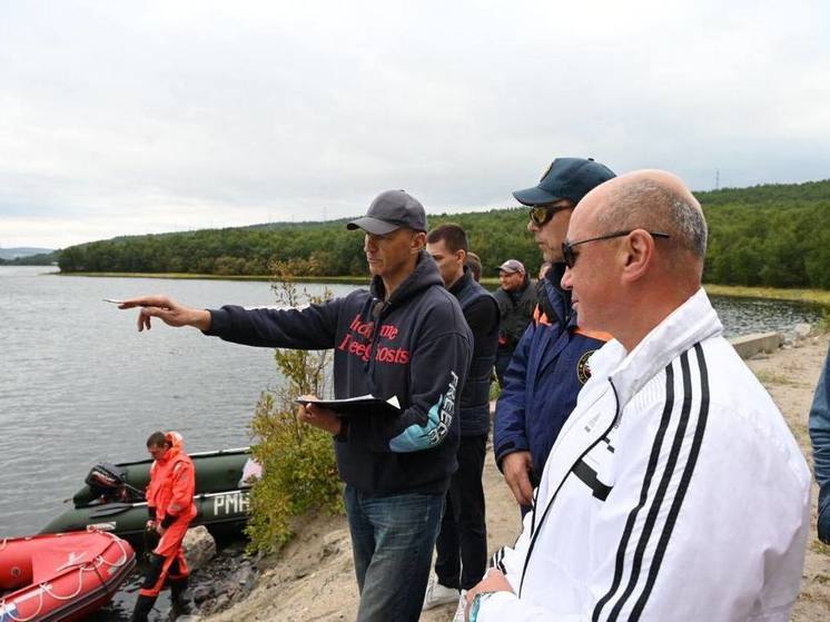 Пловцы проверили свои силы в мурманских водах перед фестивалем «Гольфстрим»