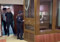 От него требовали активировать каршеринговые велосипеды

