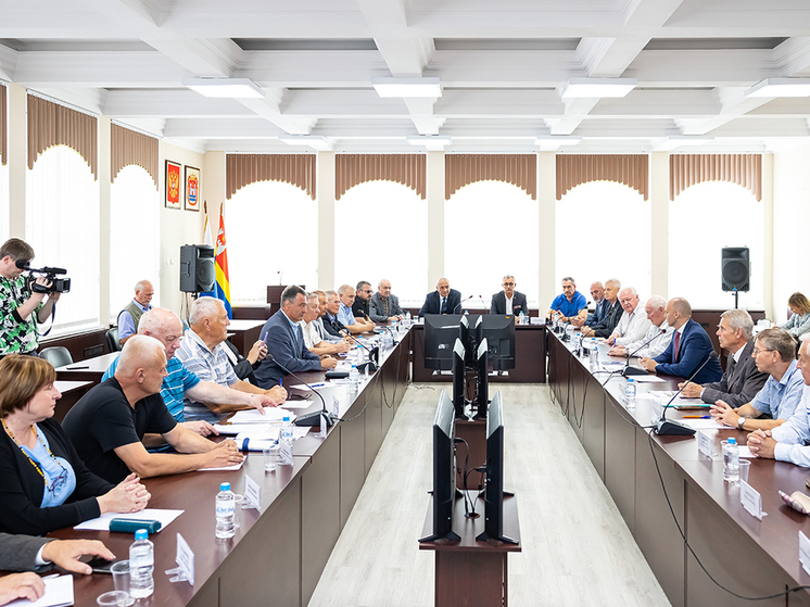 Беспрозванных пообщался с представителями ветеранских организаций региона