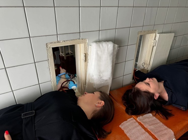В ДНР полицейские стали донорами крови