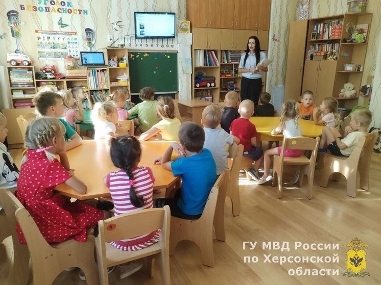 ГАИ провела занятие для дошкольников на Арабатской стрелке