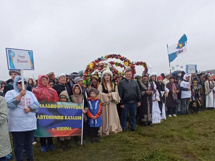 Курултай казахов Тюменской области проходит в селе Омутинском