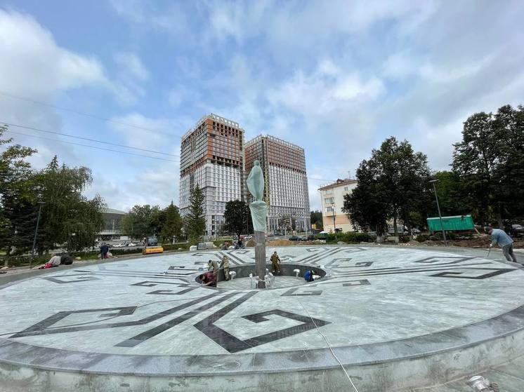 В Уфе завершают облицовку фонтана «Мальчик с кураем»