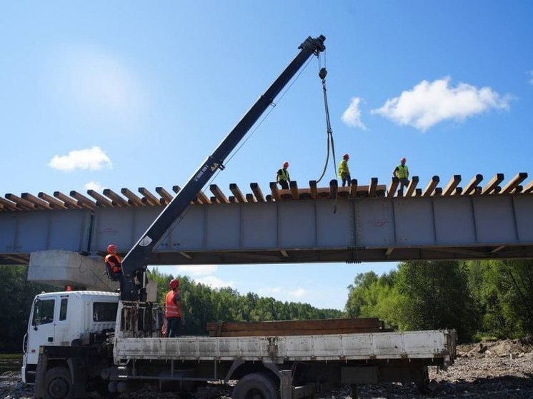 Мост через реку в Хабаровском крае сдадут на два месяца раньше