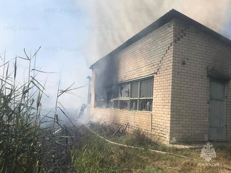 В Геническом районе спасатели потушили пожар