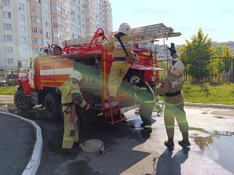 В Орловской области определили сильнейших в пожарно-спасательном спорте