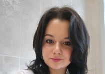 Ксения Ломакина с детства мечтала стать доктором и с гордостью носить белый халат. Самым лучшим подарком на день рождения или Новый год для нее был еще один набор «Айболит». После школы девушка подала документы на поступление в единственный вуз, то есть в Алтайский государственный медицинский университет на Педиатрический факультет. 