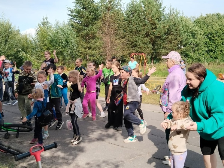 В островной части Архангельска провели семейный праздник во дворе