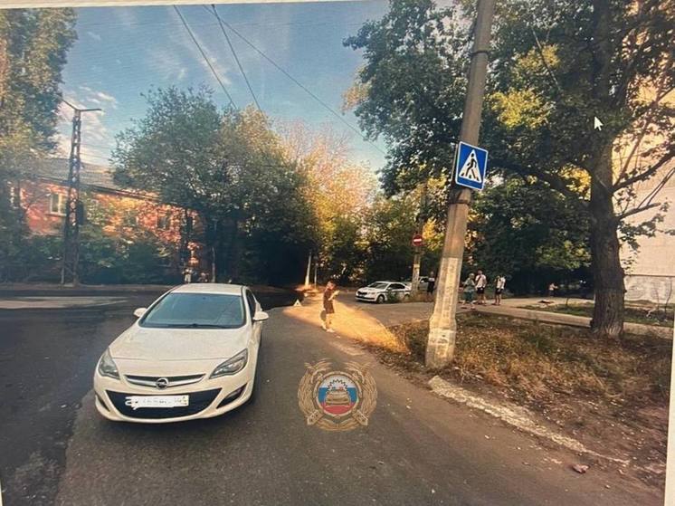 В Ленинском районе иномарка наехала на пешехода