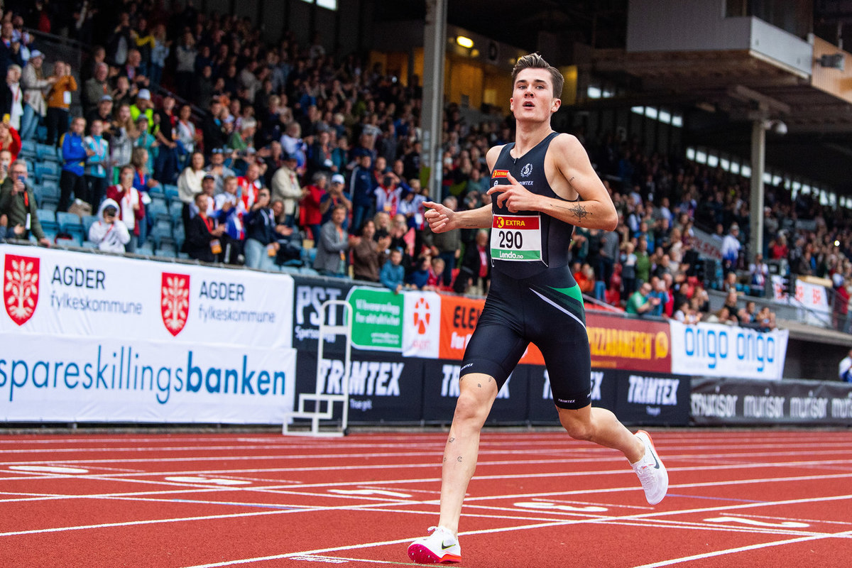 Норвежец Ингебригтсен установил мировой рекорд в беге на 3 000 м