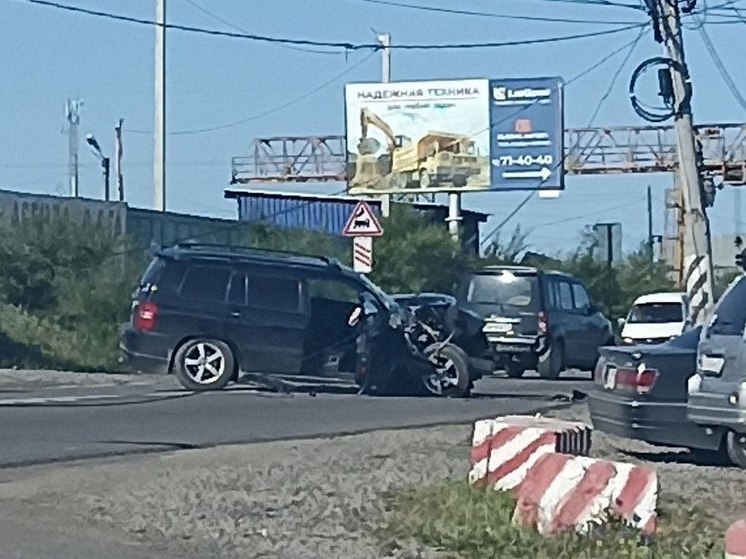 Водитель кроссовера Toyota Kluger без прав разбился в Чите
