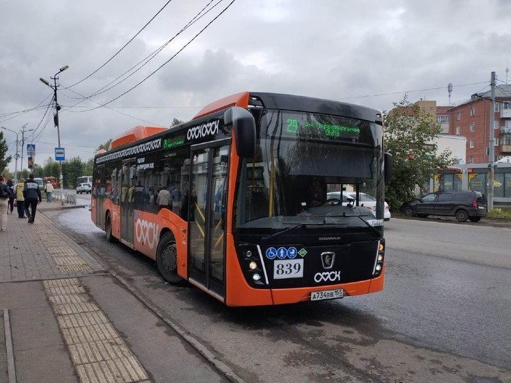 В Омске на маршрут № 29 вышли новые экологичные автобусы