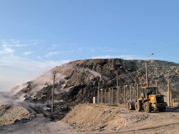 В Новороссийске потушили пожар на свалке