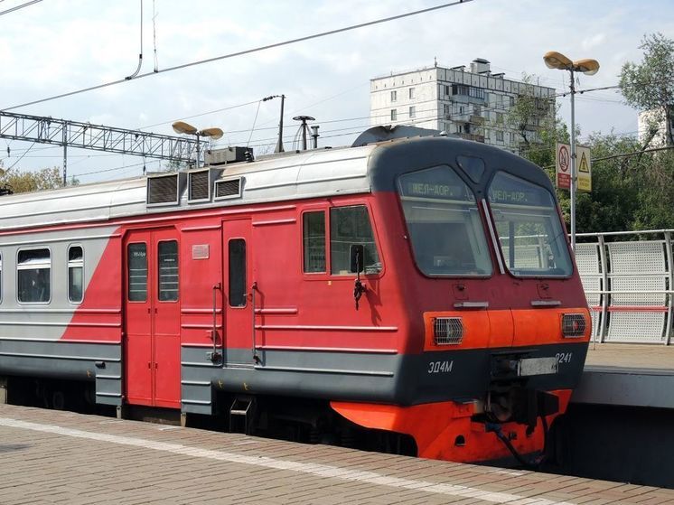 Мужчина совершил суицид на железной дороге в Химках