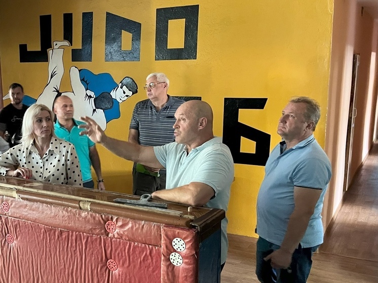 В Пензе проверили готовность ремонта в спортивном клубе «Дзюдо-86»