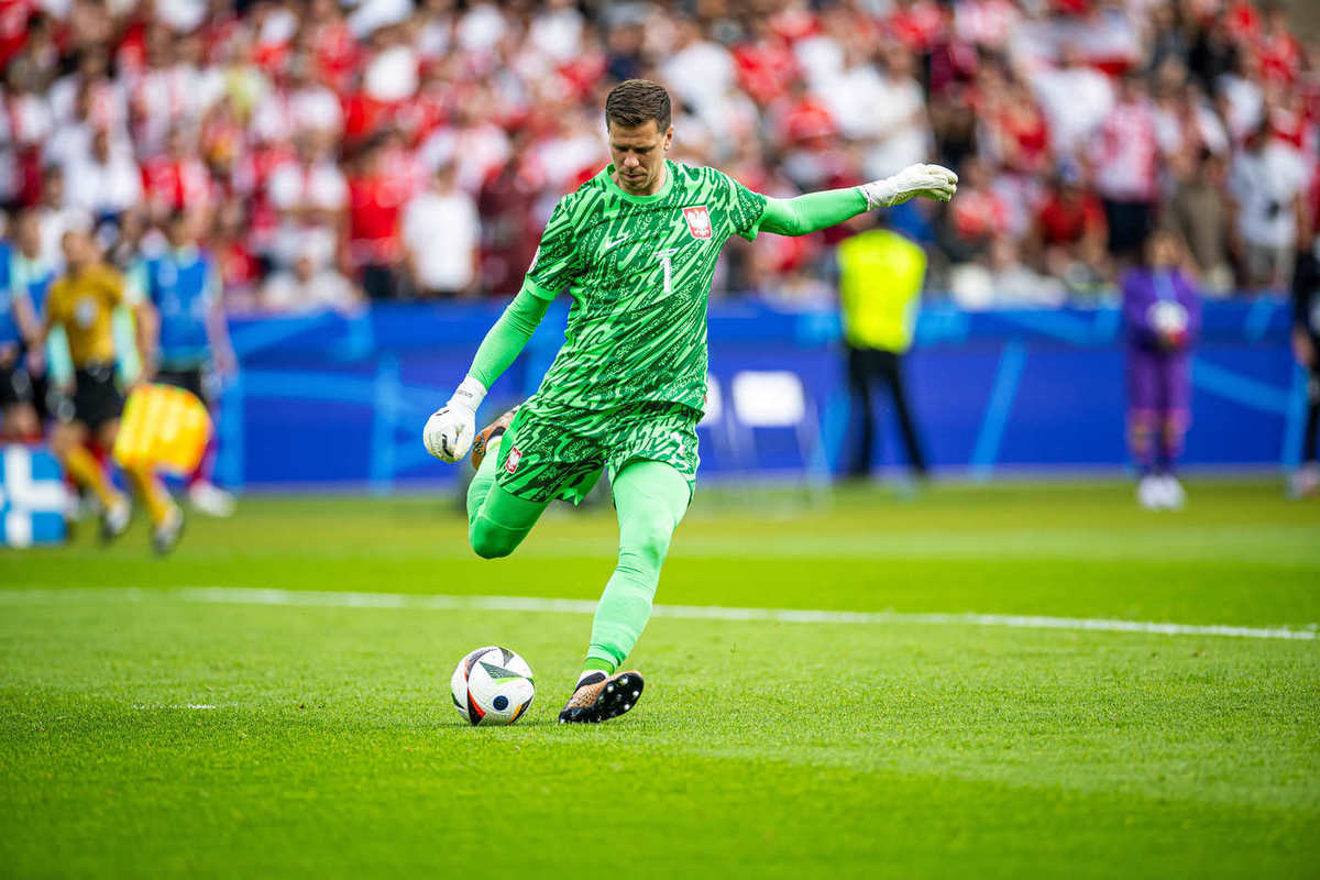 Экс-вратарь «Ювентуса» и сборной Польши Щенсны завершил карьеру