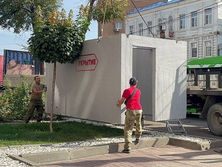 Железобетонные укрытия на остановках в Курске оснастят аптечками