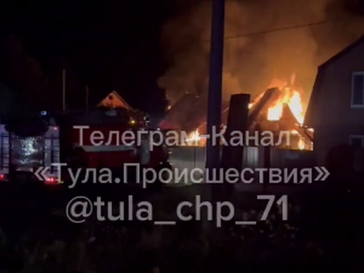 В Киреевске сгорел жилой дом