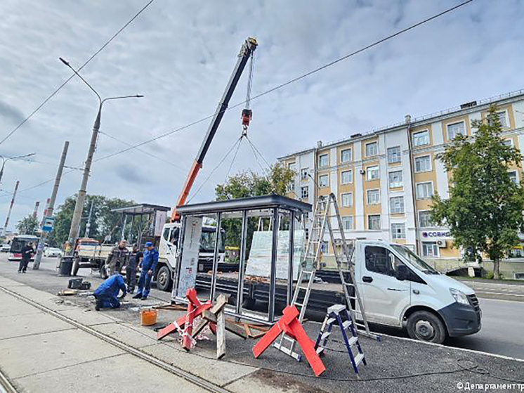 В Перми приступили к монтажу новой партии «умных» остановок