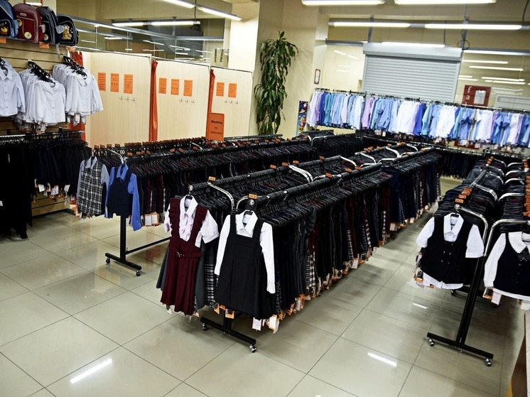 В Яшкульском районе Калмыкии выплату к школе получили более 340 многодетных семей