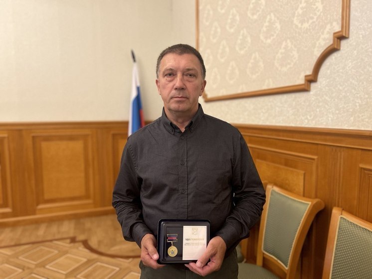 Водитель из Ленобласти получил медаль за спасение пассажиров из горящего автобуса