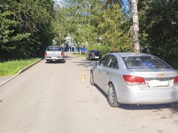 Четырехлетнего мальчика сбили во дворе улицы Горького в Вологде