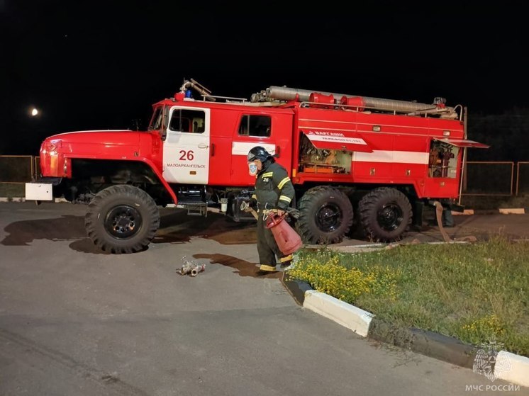В Орле в Заводском районе полыхала баня