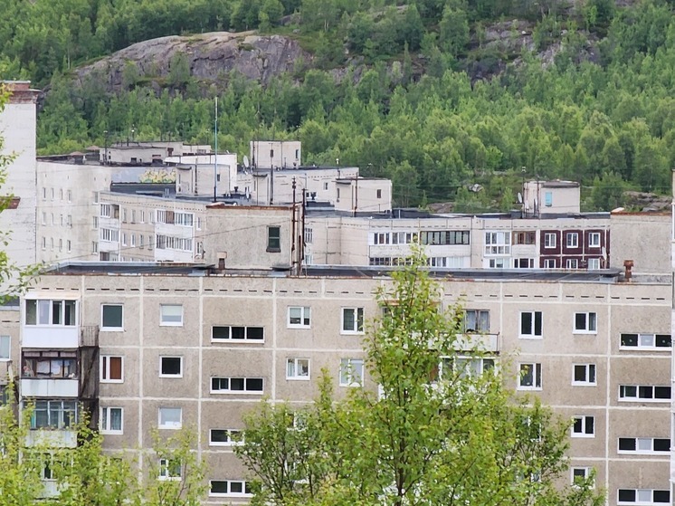 Холодную и горячую воду отключат в нескольких домах Мурманска 29 августа