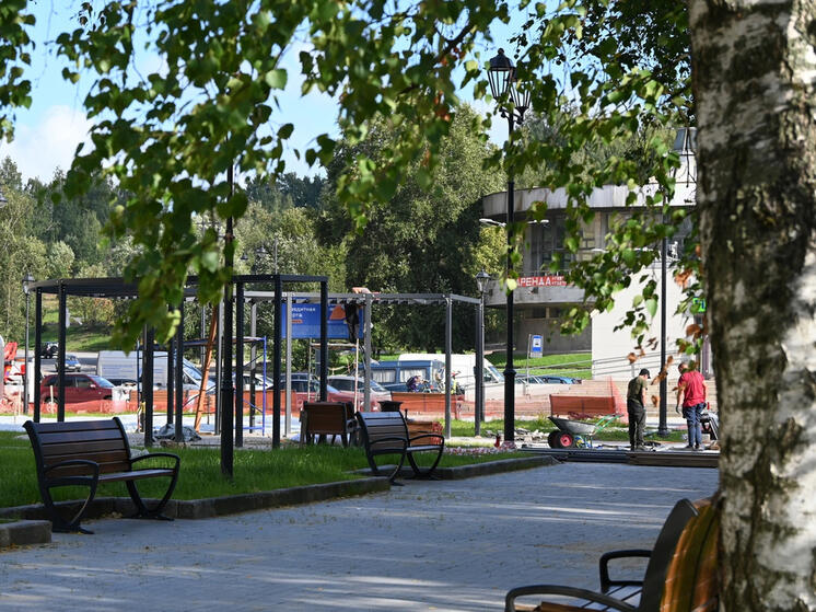 В Выборге близится завершение благоустройства Яблоневого сада