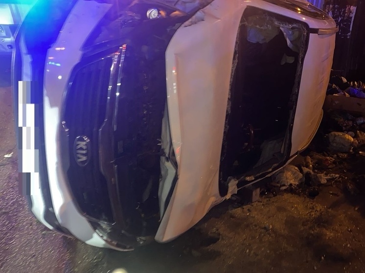 Астраханец оказался зажат в салоне авто после ДТП