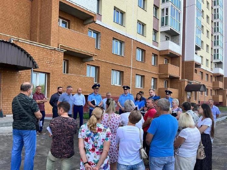 Прокурор Орловской области держит на контроле ситуацию с дольщиками дома №15 на улице Космонавтов