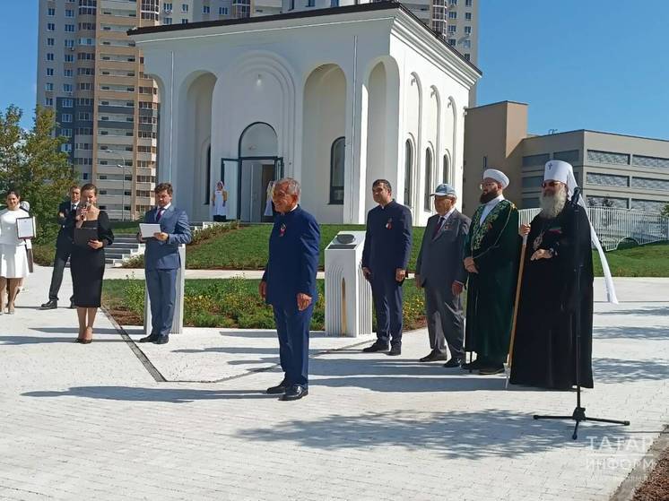 Минниханов открыл духовный комплекс на территории ДРКБ